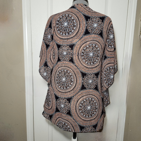 Banana Republic tunic top with flared sleeves and tie waist size small - Picture 9 of 9